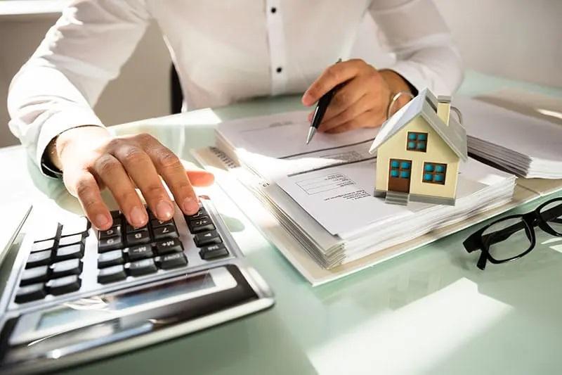 property accountant